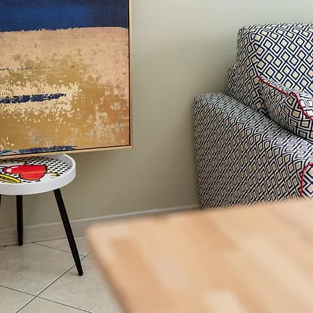 Appartement Maison Valverde 65 *